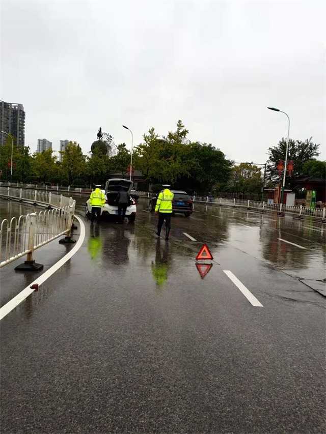 68小時堅守！漢中交警大隊圓滿完成國慶假期道路交通安保任務(wù)"